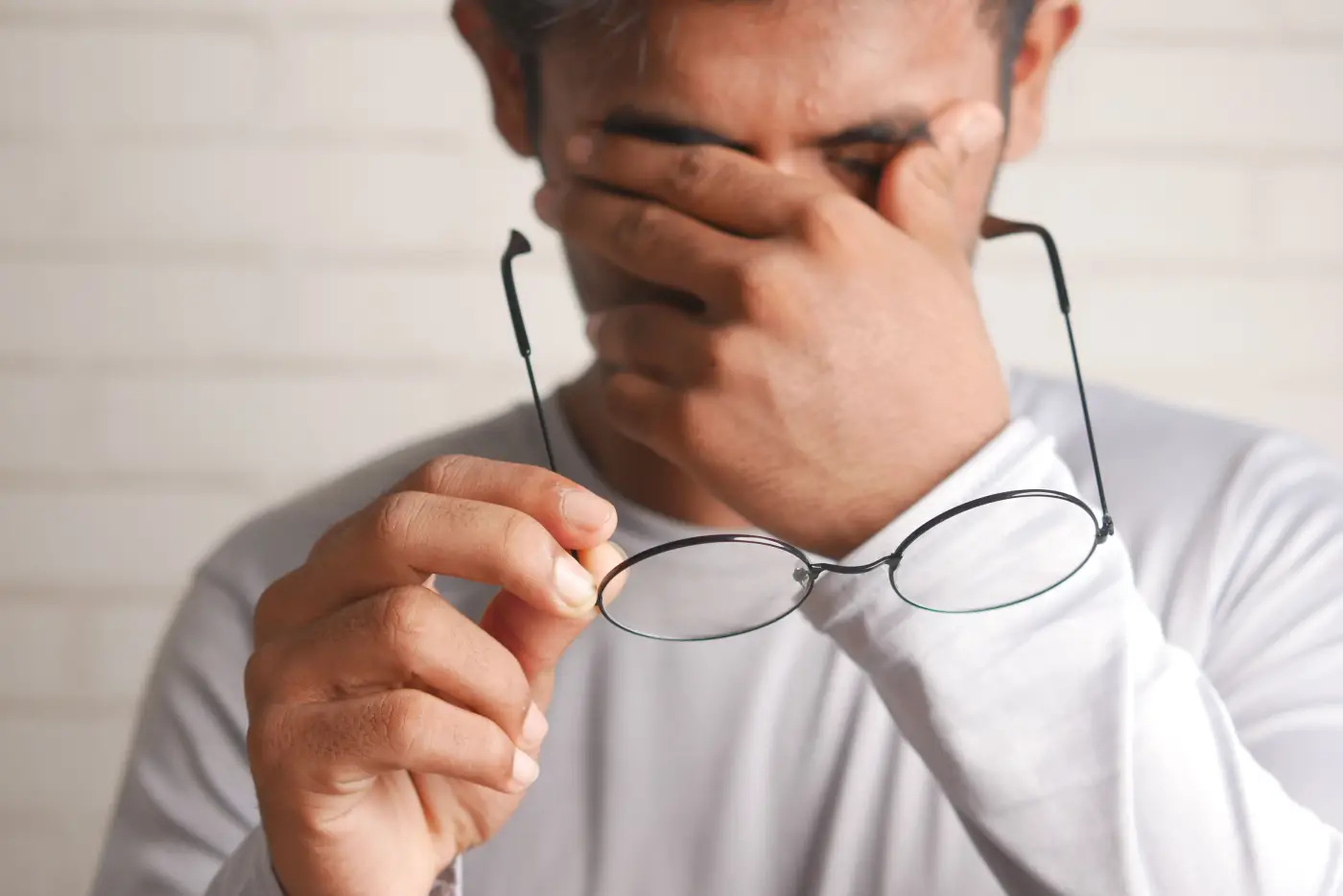 Floaters vs. flashes vs. retinal tear